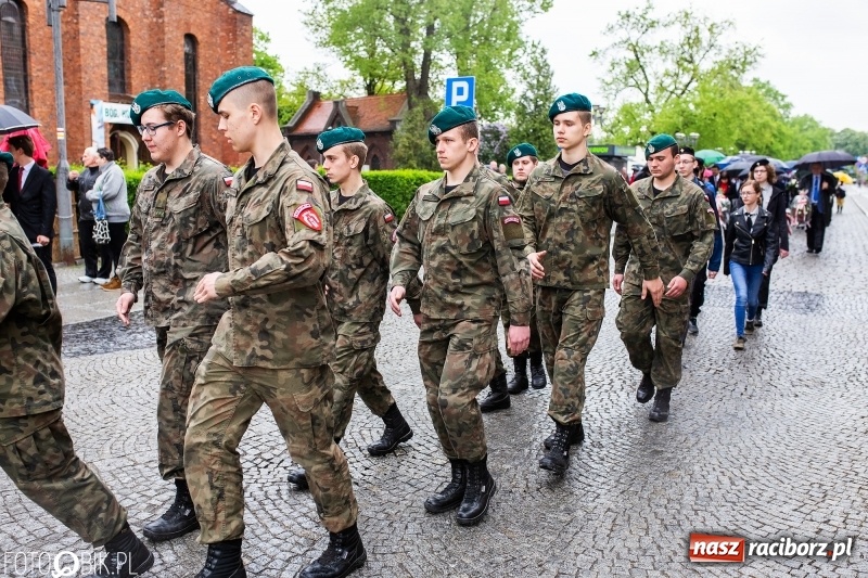 Zdjęcie w galerii na portalu naszraciborz.pl: Uroczystości 3-Majowe w Raciborzu. Setna rocznica I powstania śląskiego [WIDEO] wiadomości z regionu