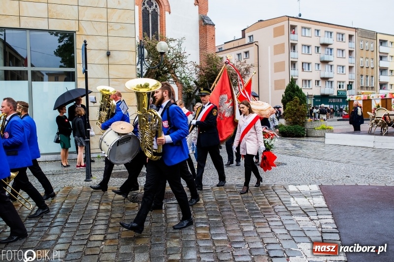 Zdjęcie w galerii na portalu naszraciborz.pl: Uroczystości 3-Majowe w Raciborzu. Setna rocznica I powstania śląskiego [WIDEO] wiadomości z regionu