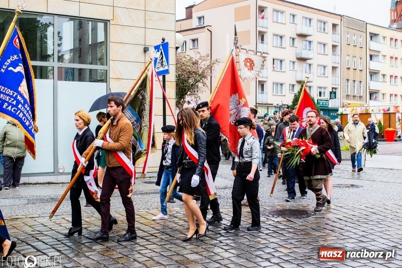 Zdjęcie w galerii na portalu naszraciborz.pl: Uroczystości 3-Majowe w Raciborzu. Setna rocznica I powstania śląskiego [WIDEO] wiadomości z regionu