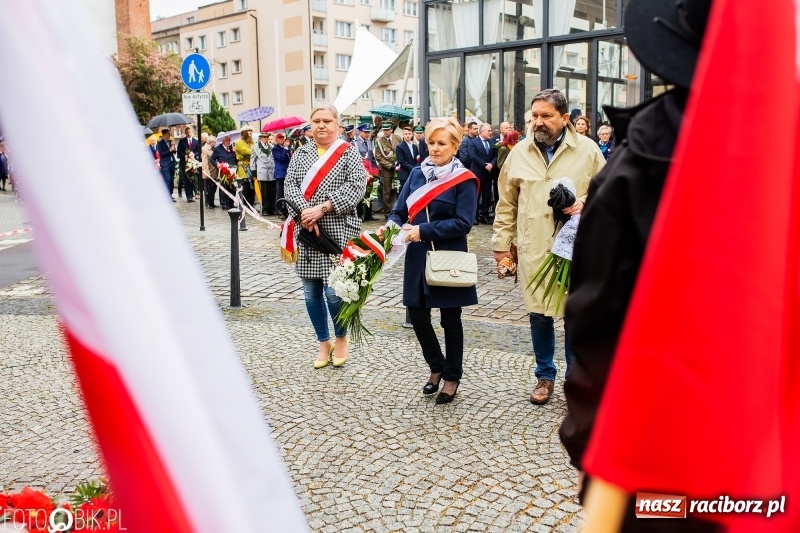 Zdjęcie w galerii na portalu naszraciborz.pl: Uroczystości 3-Majowe w Raciborzu. Setna rocznica I powstania śląskiego [WIDEO] wiadomości z regionu