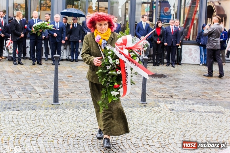Zdjęcie w galerii na portalu naszraciborz.pl: Uroczystości 3-Majowe w Raciborzu. Setna rocznica I powstania śląskiego [WIDEO] wiadomości z regionu