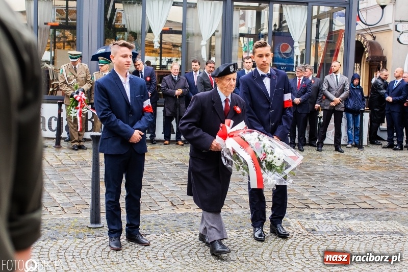 Zdjęcie w galerii na portalu naszraciborz.pl: Uroczystości 3-Majowe w Raciborzu. Setna rocznica I powstania śląskiego [WIDEO] wiadomości z regionu