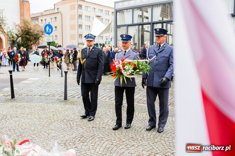 Zdjęcie w galerii na portalu naszraciborz.pl: Uroczystości 3-Majowe w Raciborzu. Setna rocznica I powstania śląskiego [WIDEO] wiadomości z regionu