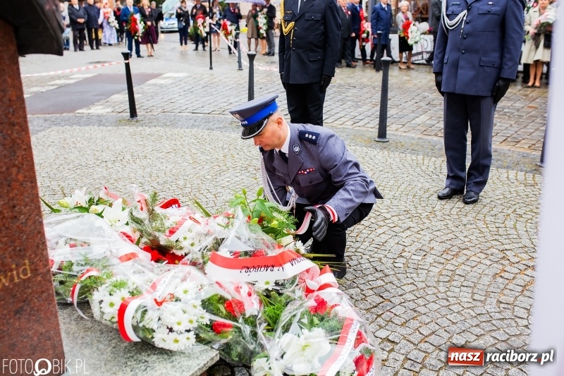 Zdjęcie w galerii na portalu naszraciborz.pl: Uroczystości 3-Majowe w Raciborzu. Setna rocznica I powstania śląskiego [WIDEO] wiadomości z regionu