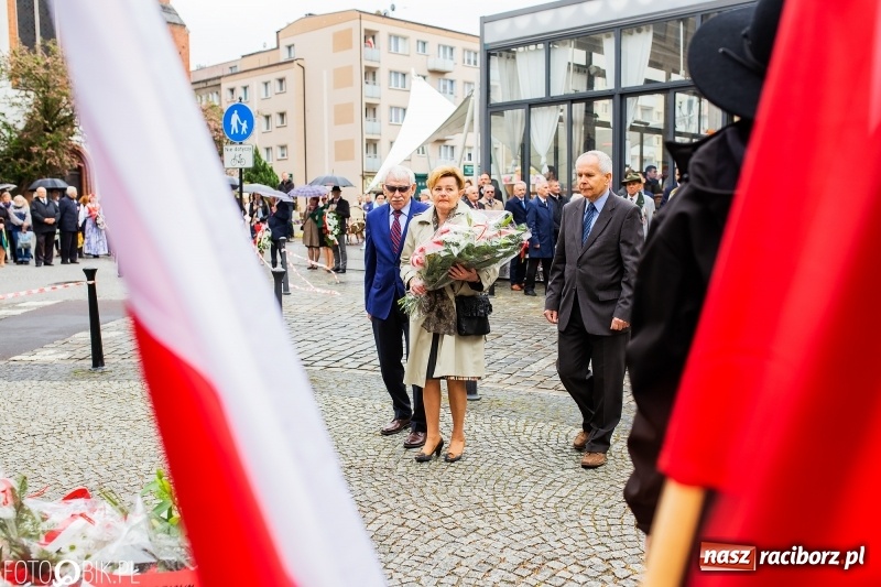 Zdjęcie w galerii na portalu naszraciborz.pl: Uroczystości 3-Majowe w Raciborzu. Setna rocznica I powstania śląskiego [WIDEO] wiadomości z regionu