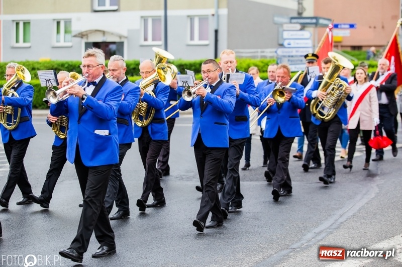 Zdjęcie w galerii na portalu naszraciborz.pl: Uroczystości 3-Majowe w Raciborzu. Setna rocznica I powstania śląskiego [WIDEO] wiadomości z regionu