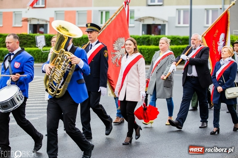 Zdjęcie w galerii na portalu naszraciborz.pl: Uroczystości 3-Majowe w Raciborzu. Setna rocznica I powstania śląskiego [WIDEO] wiadomości z regionu