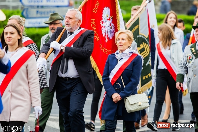 Zdjęcie w galerii na portalu naszraciborz.pl: Uroczystości 3-Majowe w Raciborzu. Setna rocznica I powstania śląskiego [WIDEO] wiadomości z regionu