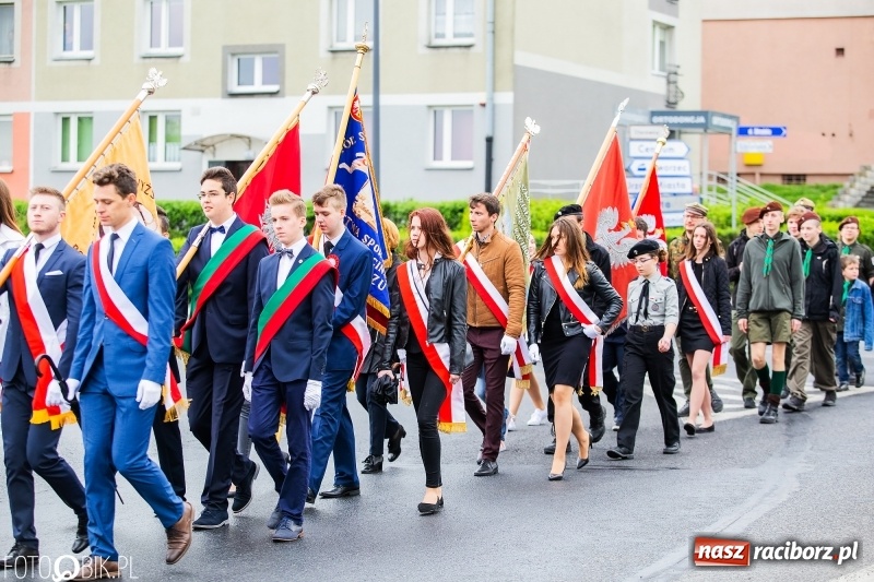 Zdjęcie w galerii na portalu naszraciborz.pl: Uroczystości 3-Majowe w Raciborzu. Setna rocznica I powstania śląskiego [WIDEO] wiadomości z regionu