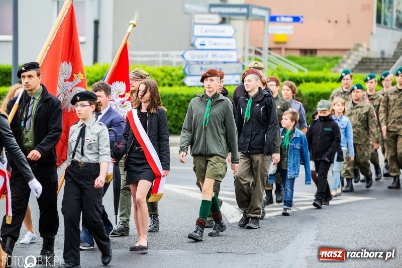 Zdjęcie w galerii na portalu naszraciborz.pl: Uroczystości 3-Majowe w Raciborzu. Setna rocznica I powstania śląskiego [WIDEO] wiadomości z regionu