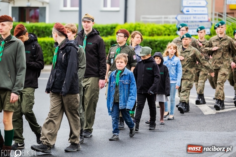 Zdjęcie w galerii na portalu naszraciborz.pl: Uroczystości 3-Majowe w Raciborzu. Setna rocznica I powstania śląskiego [WIDEO] wiadomości z regionu