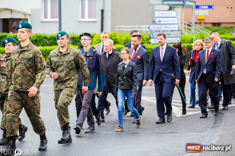 Zdjęcie w galerii na portalu naszraciborz.pl: Uroczystości 3-Majowe w Raciborzu. Setna rocznica I powstania śląskiego [WIDEO] wiadomości z regionu