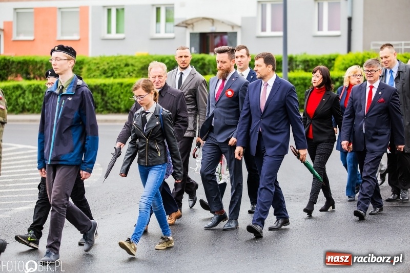 Zdjęcie w galerii na portalu naszraciborz.pl: Uroczystości 3-Majowe w Raciborzu. Setna rocznica I powstania śląskiego [WIDEO] wiadomości z regionu