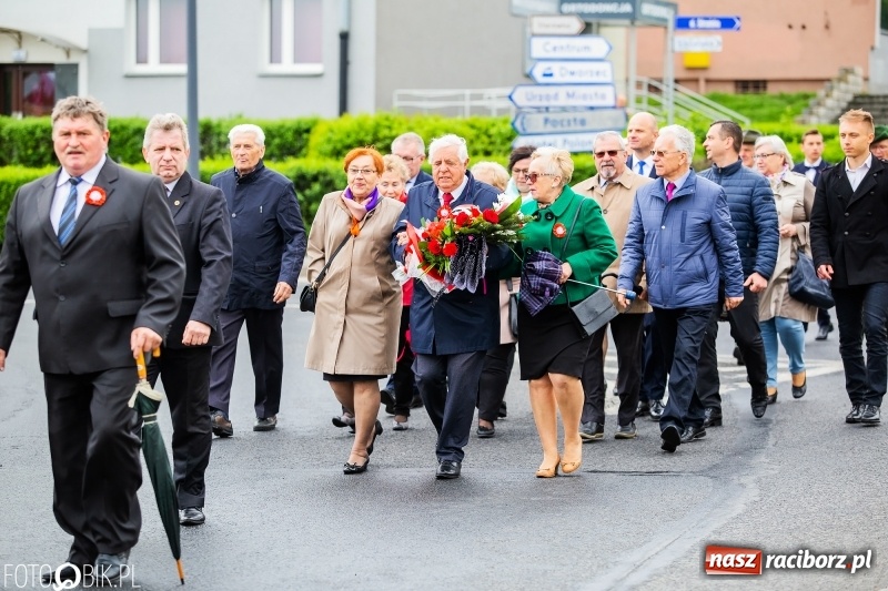 Zdjęcie w galerii na portalu naszraciborz.pl: Uroczystości 3-Majowe w Raciborzu. Setna rocznica I powstania śląskiego [WIDEO] wiadomości z regionu