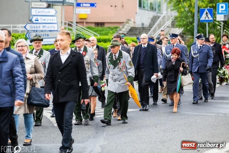 Zdjęcie w galerii na portalu naszraciborz.pl: Uroczystości 3-Majowe w Raciborzu. Setna rocznica I powstania śląskiego [WIDEO] wiadomości z regionu