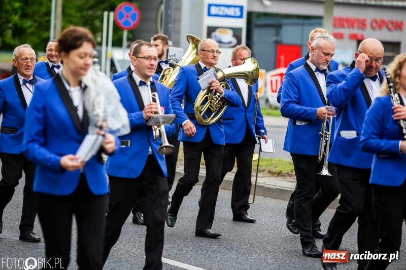 Zdjęcie w galerii na portalu naszraciborz.pl: Uroczystości 3-Majowe w Raciborzu. Setna rocznica I powstania śląskiego [WIDEO] wiadomości z regionu