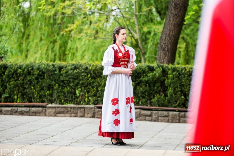 Zdjęcie w galerii na portalu naszraciborz.pl: Uroczystości 3-Majowe w Raciborzu. Setna rocznica I powstania śląskiego [WIDEO] wiadomości z regionu