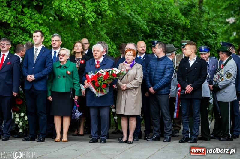 Zdjęcie w galerii na portalu naszraciborz.pl: Uroczystości 3-Majowe w Raciborzu. Setna rocznica I powstania śląskiego [WIDEO] wiadomości z regionu