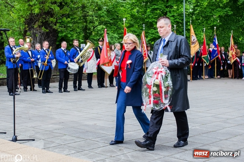 Zdjęcie w galerii na portalu naszraciborz.pl: Uroczystości 3-Majowe w Raciborzu. Setna rocznica I powstania śląskiego [WIDEO] wiadomości z regionu