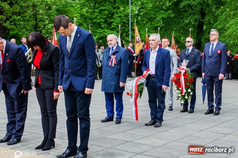 Zdjęcie w galerii na portalu naszraciborz.pl: Uroczystości 3-Majowe w Raciborzu. Setna rocznica I powstania śląskiego [WIDEO] wiadomości z regionu