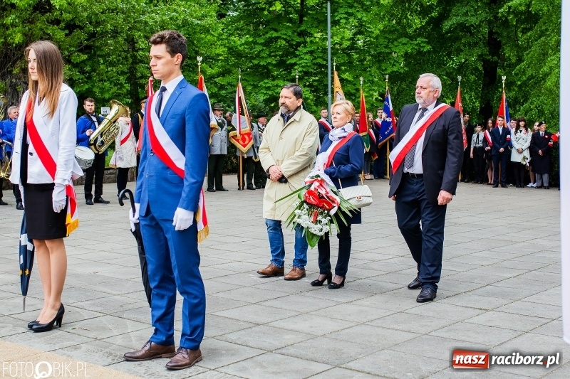 Zdjęcie w galerii na portalu naszraciborz.pl: Uroczystości 3-Majowe w Raciborzu. Setna rocznica I powstania śląskiego [WIDEO] wiadomości z regionu