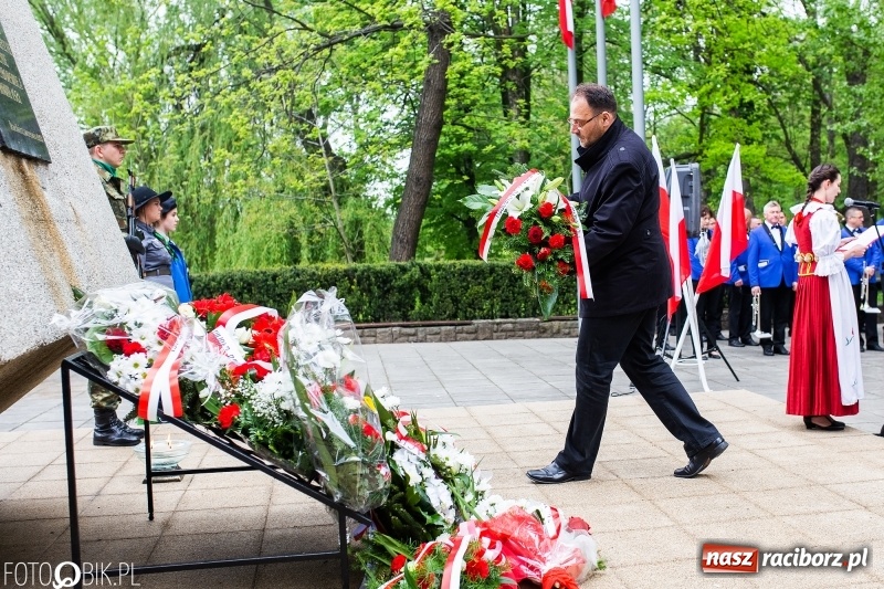 Zdjęcie w galerii na portalu naszraciborz.pl: Uroczystości 3-Majowe w Raciborzu. Setna rocznica I powstania śląskiego [WIDEO] wiadomości z regionu