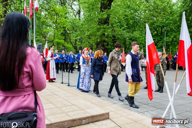 Zdjęcie w galerii na portalu naszraciborz.pl: Uroczystości 3-Majowe w Raciborzu. Setna rocznica I powstania śląskiego [WIDEO] wiadomości z regionu