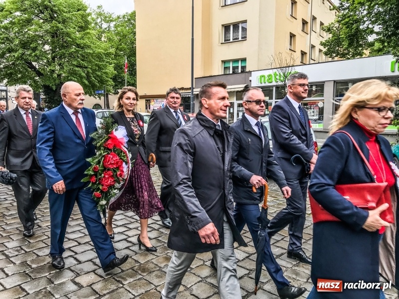 Zdjęcie w galerii na portalu naszraciborz.pl: Uroczystości 3-Majowe w Raciborzu. Setna rocznica I powstania śląskiego [WIDEO] wiadomości z regionu