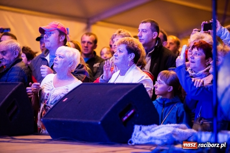 Zdjęcie w galerii na portalu naszraciborz.pl: Toby na finał trzeciego dnia majówki w Nędzy wiadomości z regionu