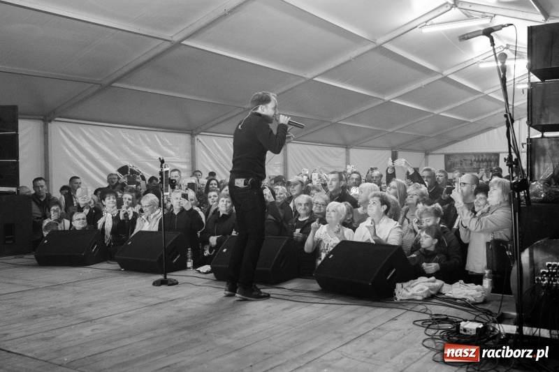 Zdjęcie w galerii na portalu naszraciborz.pl: Toby na finał trzeciego dnia majówki w Nędzy wiadomości z regionu