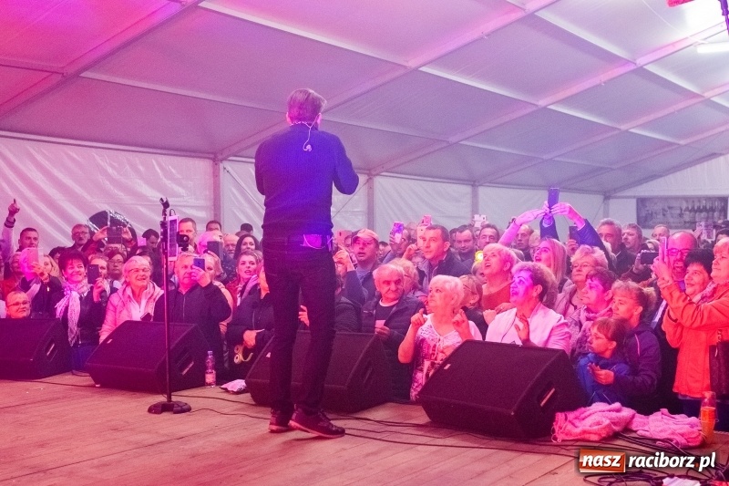 Zdjęcie w galerii na portalu naszraciborz.pl: Toby na finał trzeciego dnia majówki w Nędzy wiadomości z regionu