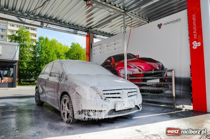 Zdjęcie w galerii na portalu naszraciborz.pl: Włoska delikatna pianka i polska technologia, czyli nowy biznes Antoniego Cadau  wiadomości z regionu