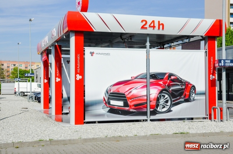 Zdjęcie w galerii na portalu naszraciborz.pl: Włoska delikatna pianka i polska technologia, czyli nowy biznes Antoniego Cadau  wiadomości z regionu