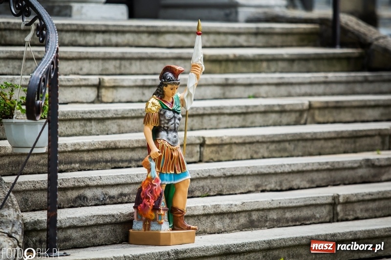 Zdjęcie w galerii na portalu naszraciborz.pl: Konna procesja ku czci św. Floriana w Pogrzebieniu  wiadomości z regionu