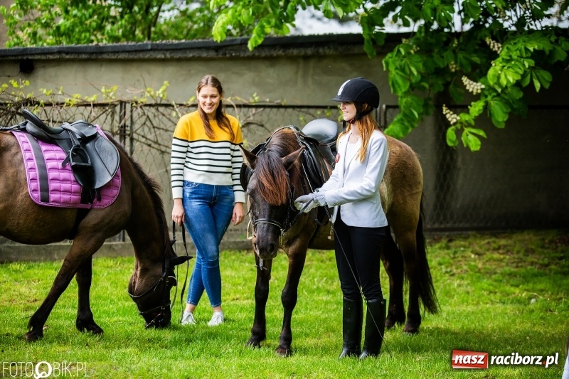 Zdjęcie w galerii na portalu naszraciborz.pl: Konna procesja ku czci św. Floriana w Pogrzebieniu  wiadomości z regionu