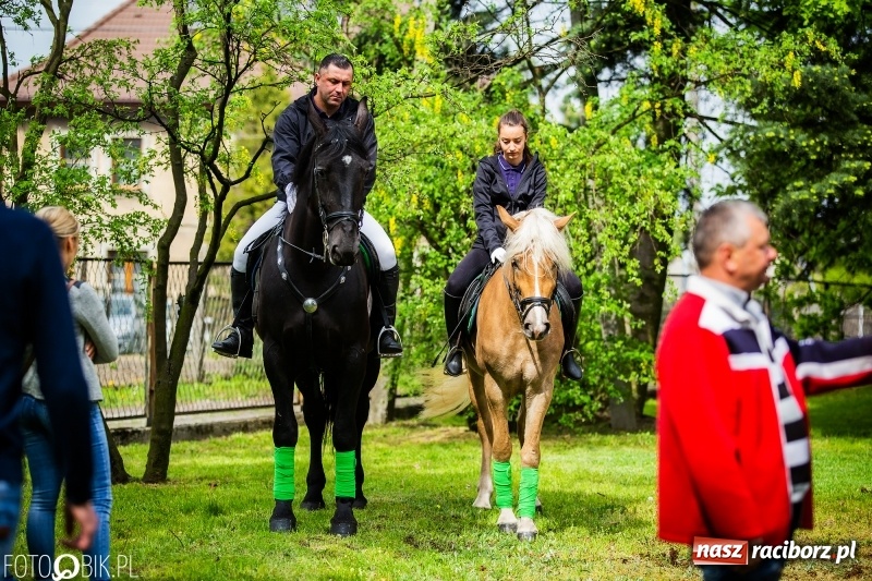 Zdjęcie w galerii na portalu naszraciborz.pl: Konna procesja ku czci św. Floriana w Pogrzebieniu  wiadomości z regionu
