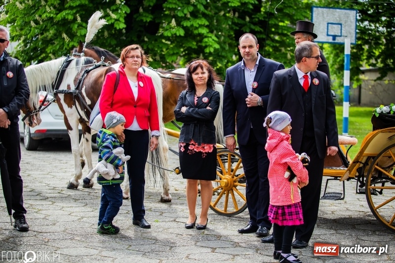 Zdjęcie w galerii na portalu naszraciborz.pl: Konna procesja ku czci św. Floriana w Pogrzebieniu  wiadomości z regionu