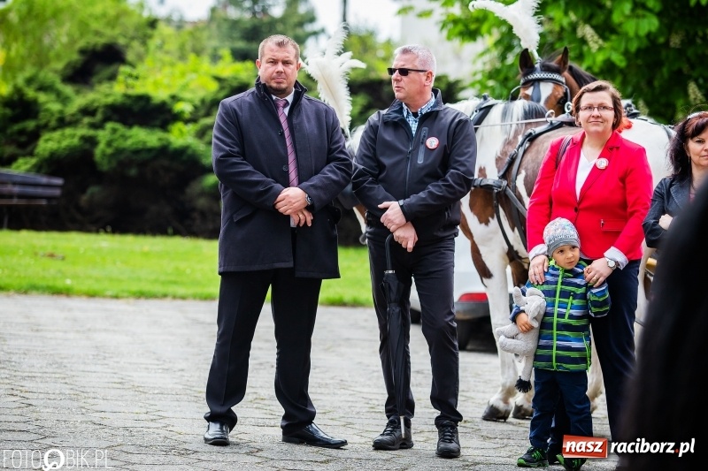 Zdjęcie w galerii na portalu naszraciborz.pl: Konna procesja ku czci św. Floriana w Pogrzebieniu  wiadomości z regionu