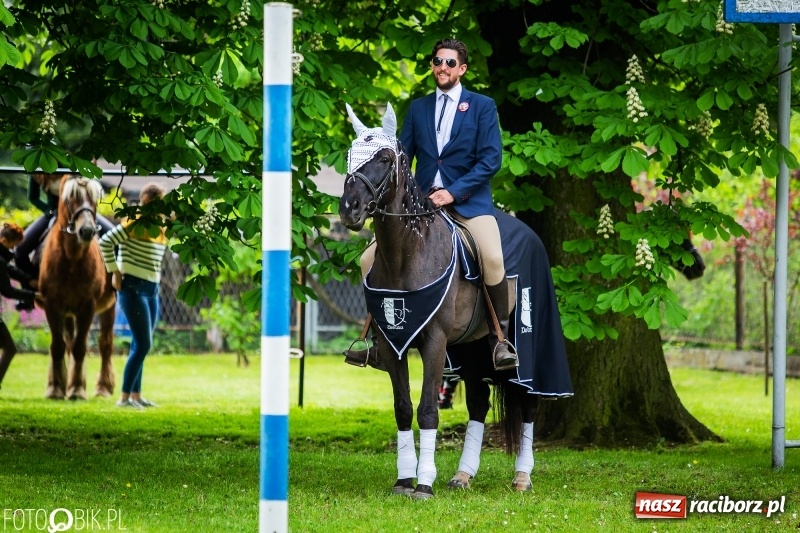 Zdjęcie w galerii na portalu naszraciborz.pl: Konna procesja ku czci św. Floriana w Pogrzebieniu  wiadomości z regionu