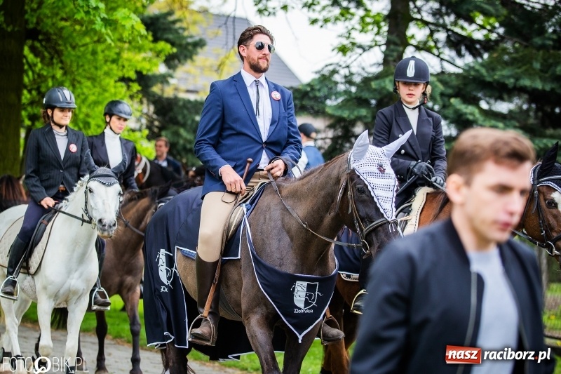Zdjęcie w galerii na portalu naszraciborz.pl: Konna procesja ku czci św. Floriana w Pogrzebieniu  wiadomości z regionu