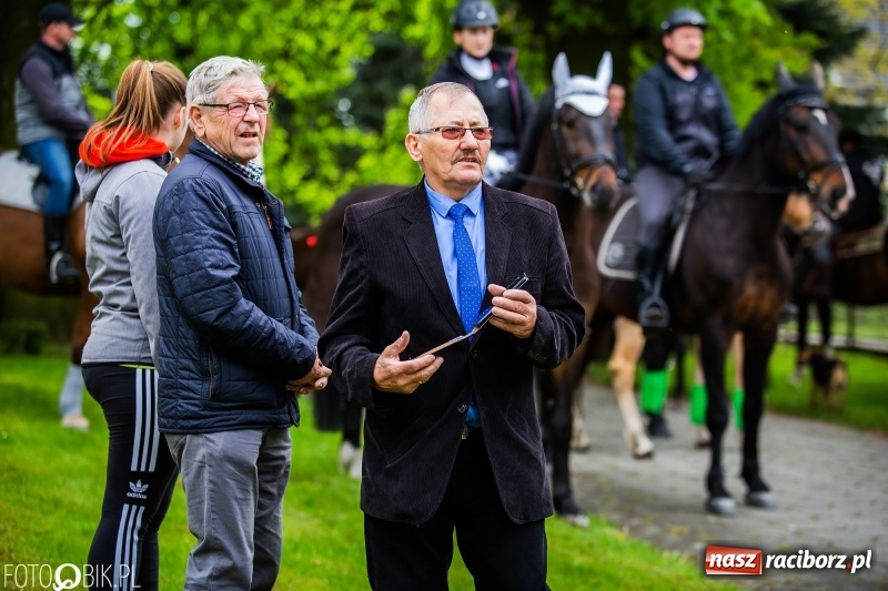 Zdjęcie w galerii na portalu naszraciborz.pl: Konna procesja ku czci św. Floriana w Pogrzebieniu  wiadomości z regionu