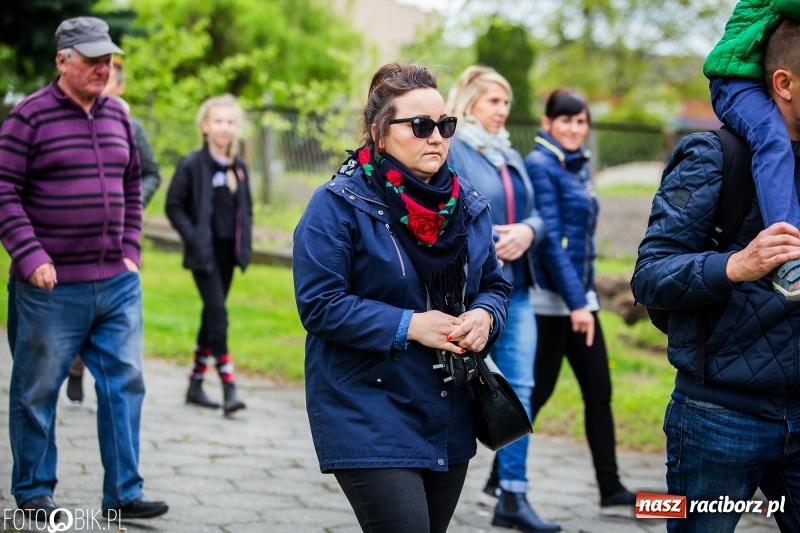 Zdjęcie w galerii na portalu naszraciborz.pl: Konna procesja ku czci św. Floriana w Pogrzebieniu  wiadomości z regionu