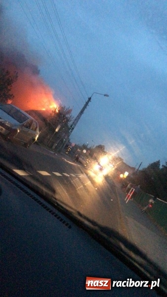 Zdjęcie w galerii na portalu naszraciborz.pl: Pożar budynku przy Raciborskiej w Bieńkowicach [FOTO i WIDEO] wiadomości z regionu