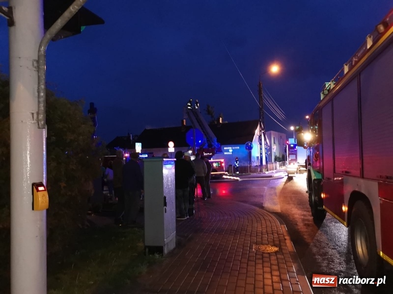 Zdjęcie w galerii na portalu naszraciborz.pl: Pożar budynku przy Raciborskiej w Bieńkowicach [FOTO i WIDEO] wiadomości z regionu