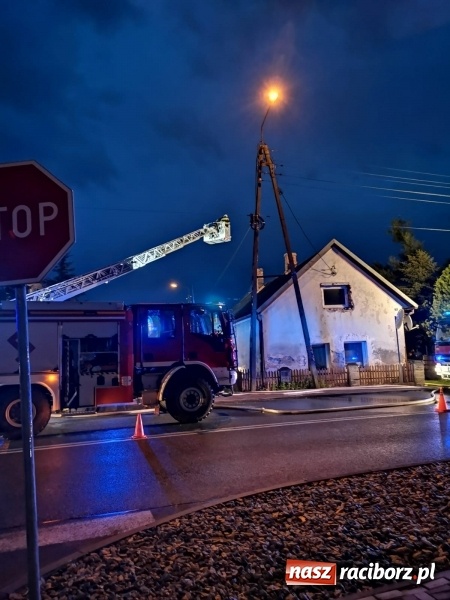 Zdjęcie w galerii na portalu naszraciborz.pl: Pożar budynku przy Raciborskiej w Bieńkowicach [FOTO i WIDEO] wiadomości z regionu