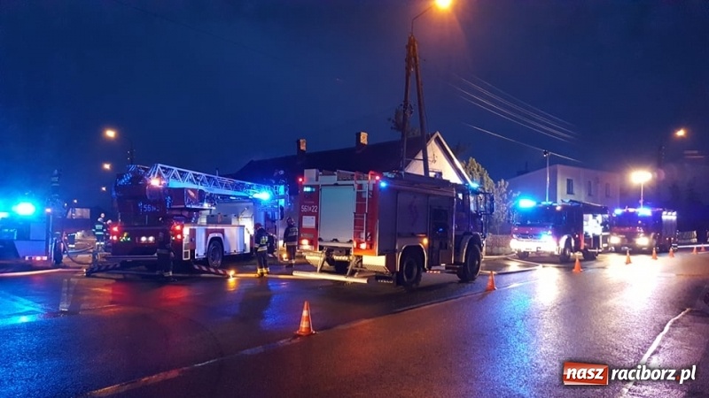 Zdjęcie w galerii na portalu naszraciborz.pl: Pożar budynku przy Raciborskiej w Bieńkowicach [FOTO i WIDEO] wiadomości z regionu