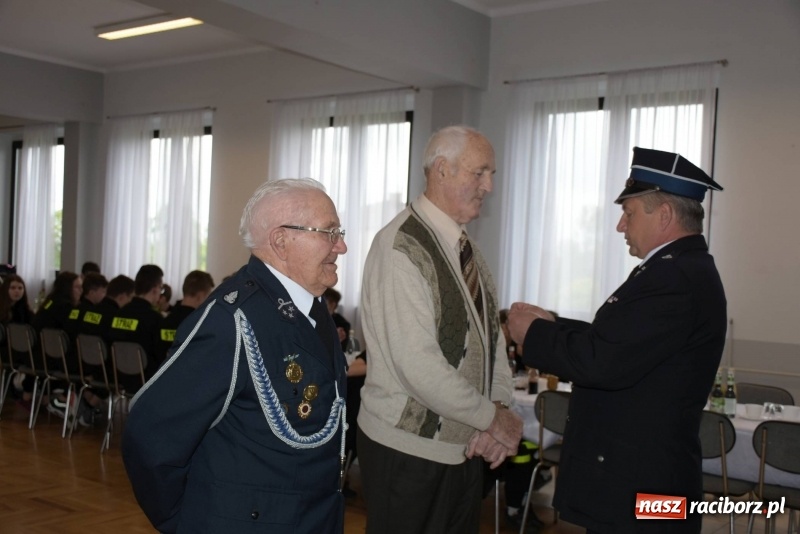 Zdjęcie w galerii na portalu naszraciborz.pl: Jubileusz 85-lecia OSP Roszków [FOTO] wiadomości z regionu