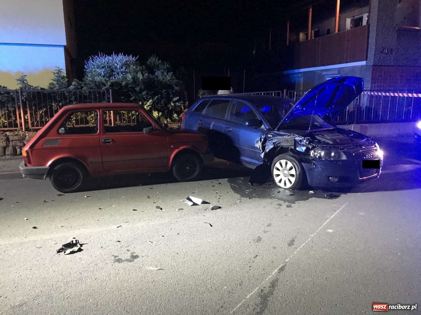 Zdjęcie w galerii na portalu naszraciborz.pl: Rozbił dwa pojazdy i uciekł. Policja ustala, kto kierował mazdą [FOTO]  wiadomości z regionu