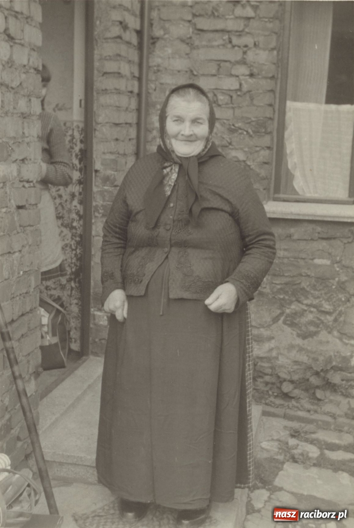 Zdjęcie w galerii na portalu naszraciborz.pl: Muzeum Śląskie przywraca pamięć o cichych bohaterkach powstań. Wystawa Niezapomniane już otwarta wiadomości z regionu