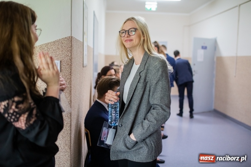 Zdjęcie w galerii na portalu naszraciborz.pl: Samotność i Dziady. Maturzyści z Mickiewicza chwycili za pióra wiadomości z regionu